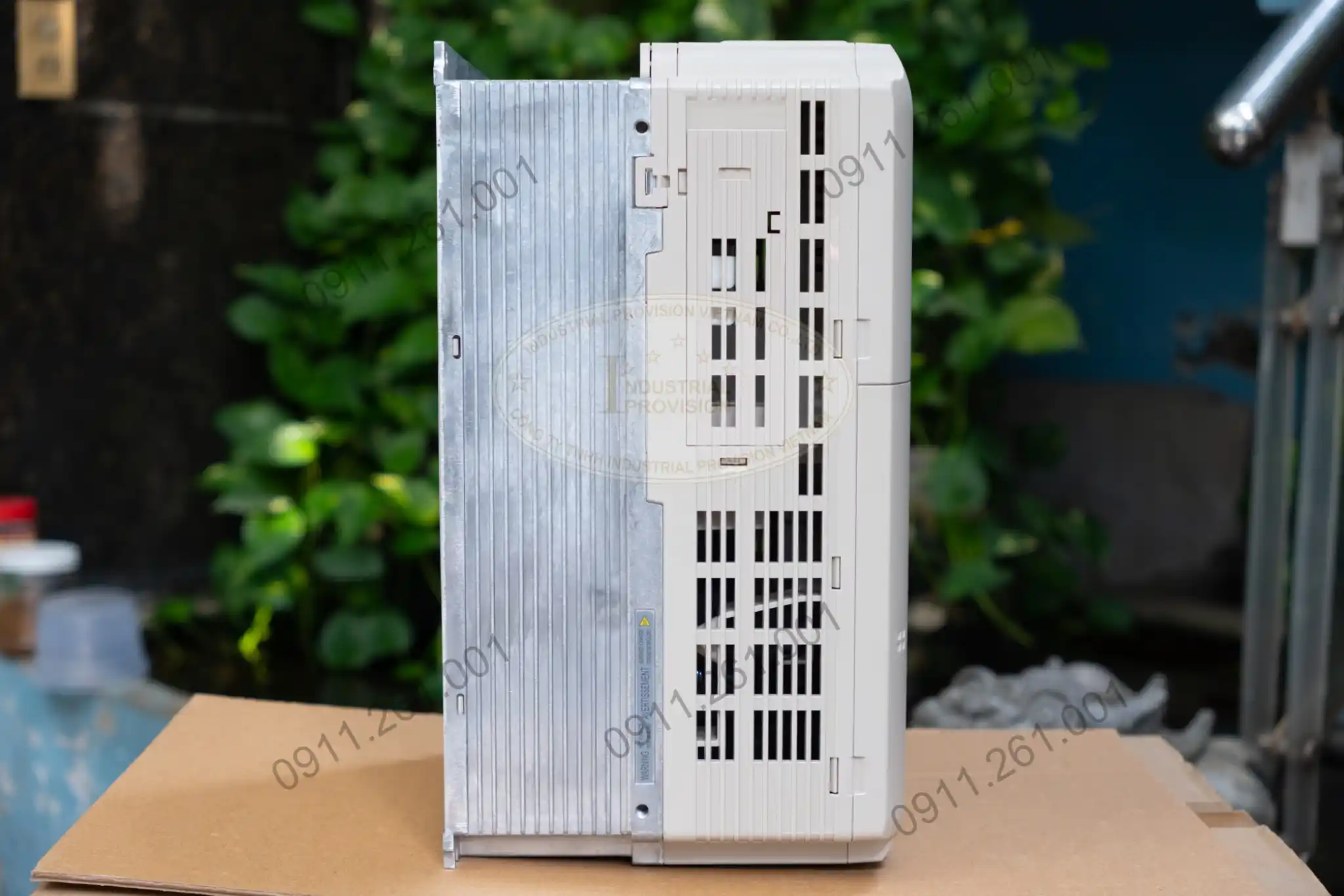 Biến tần Yaskawa A1000 18.5/22kW 380V, CIMR-AT4A0044FAA 6 CIMR-AT4A0044FAA