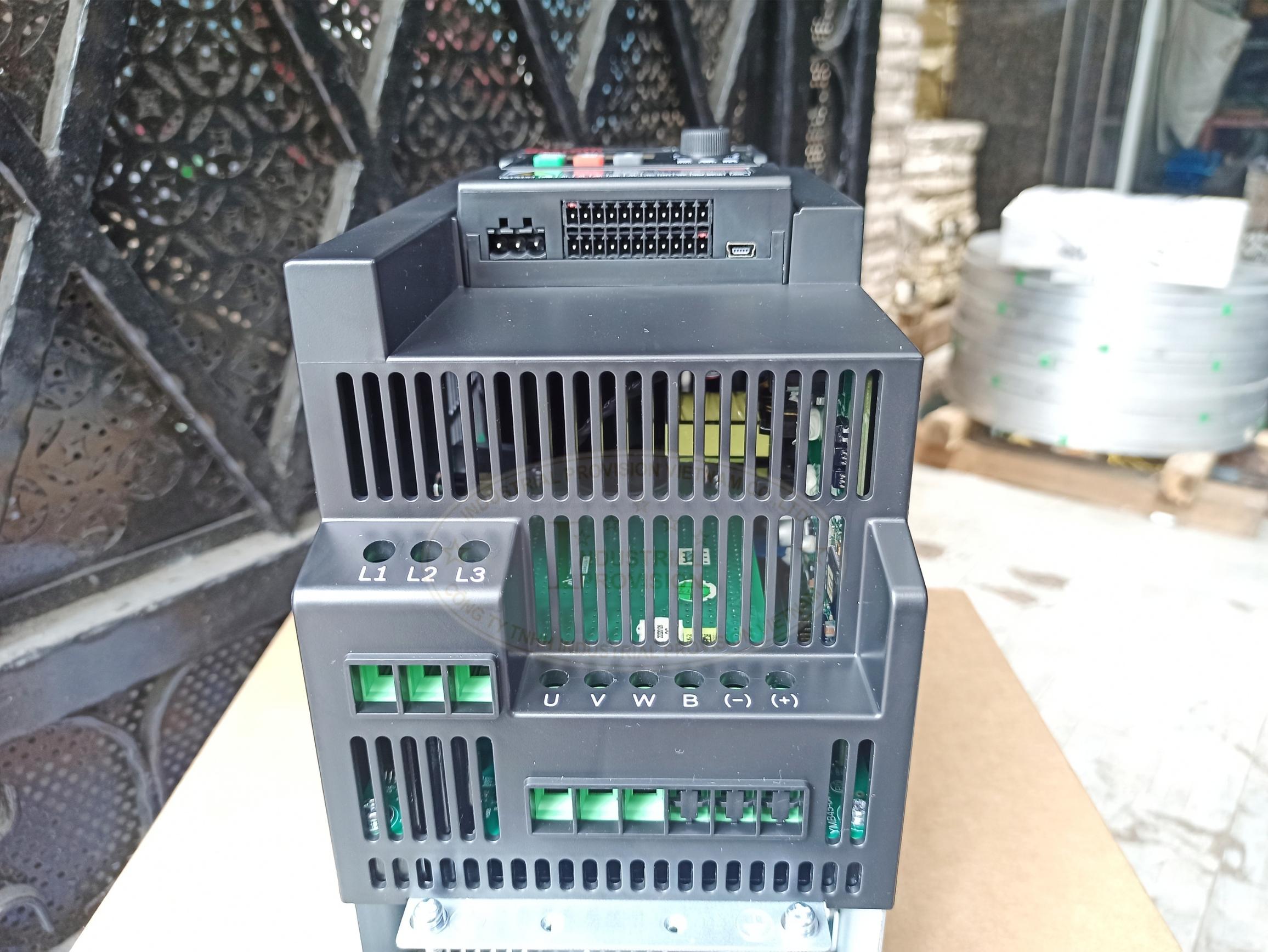 Biến tần Rexroth VFC5610 5.5kW 380V, VFC5610-5K50-3P4 10 VFC5610 5K5 3P4 9