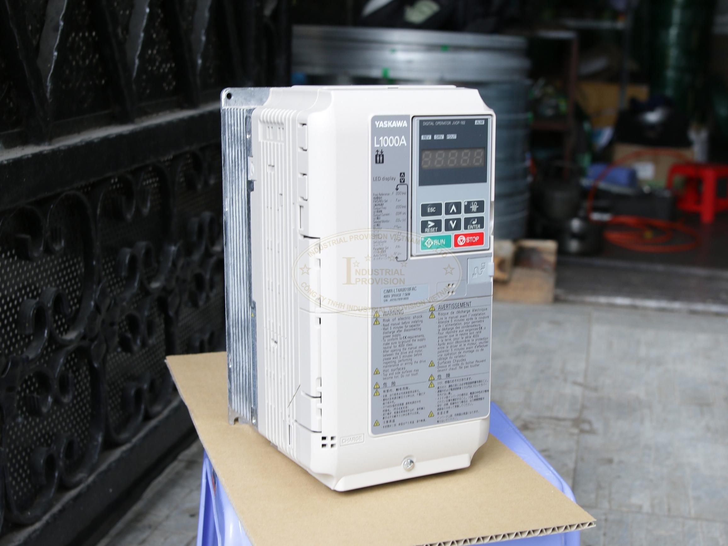 Biến tần Yaskawa L1000 5.5kW 380V, CIMR-LT4A0015FAC 4 CIMR LT4A0018FAC 7