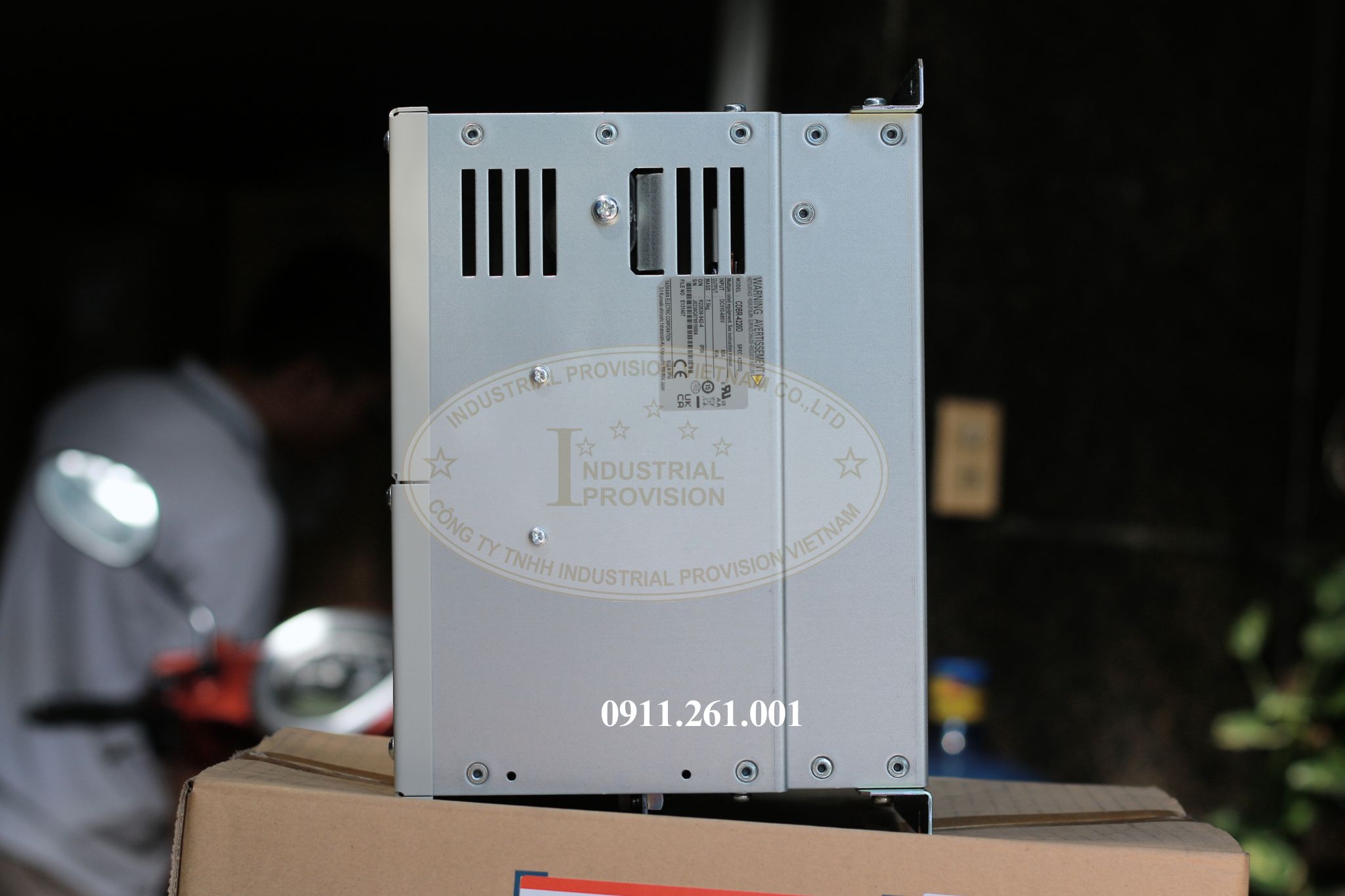 Bộ hãm thắng Braking Unit CDBR-4220D Yaskawa 10 CDBR-4220D