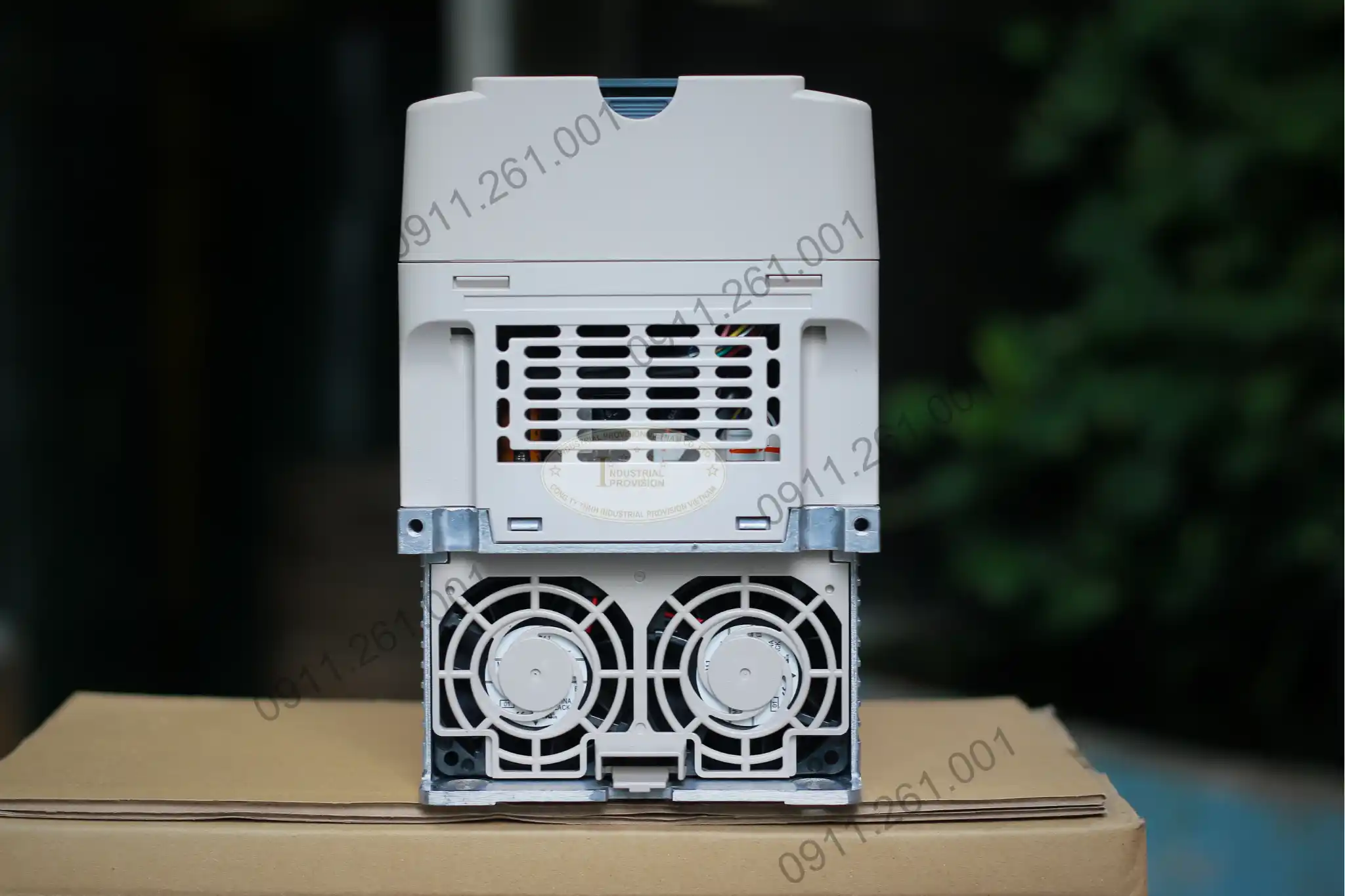 Biến tần Yaskawa GA700 2.2/3kW 220V, CIPR-GA70T2012ABAA 8 CIPR-GA70T2030ABAA
