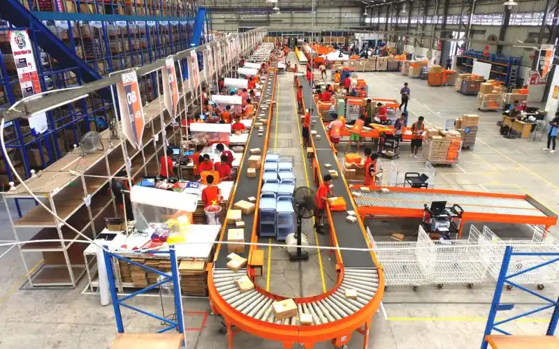 Biến tần Slanvert Hope65G2.2S2B 2.2kW 220V 4 he thong bang chuyen tu dong 04