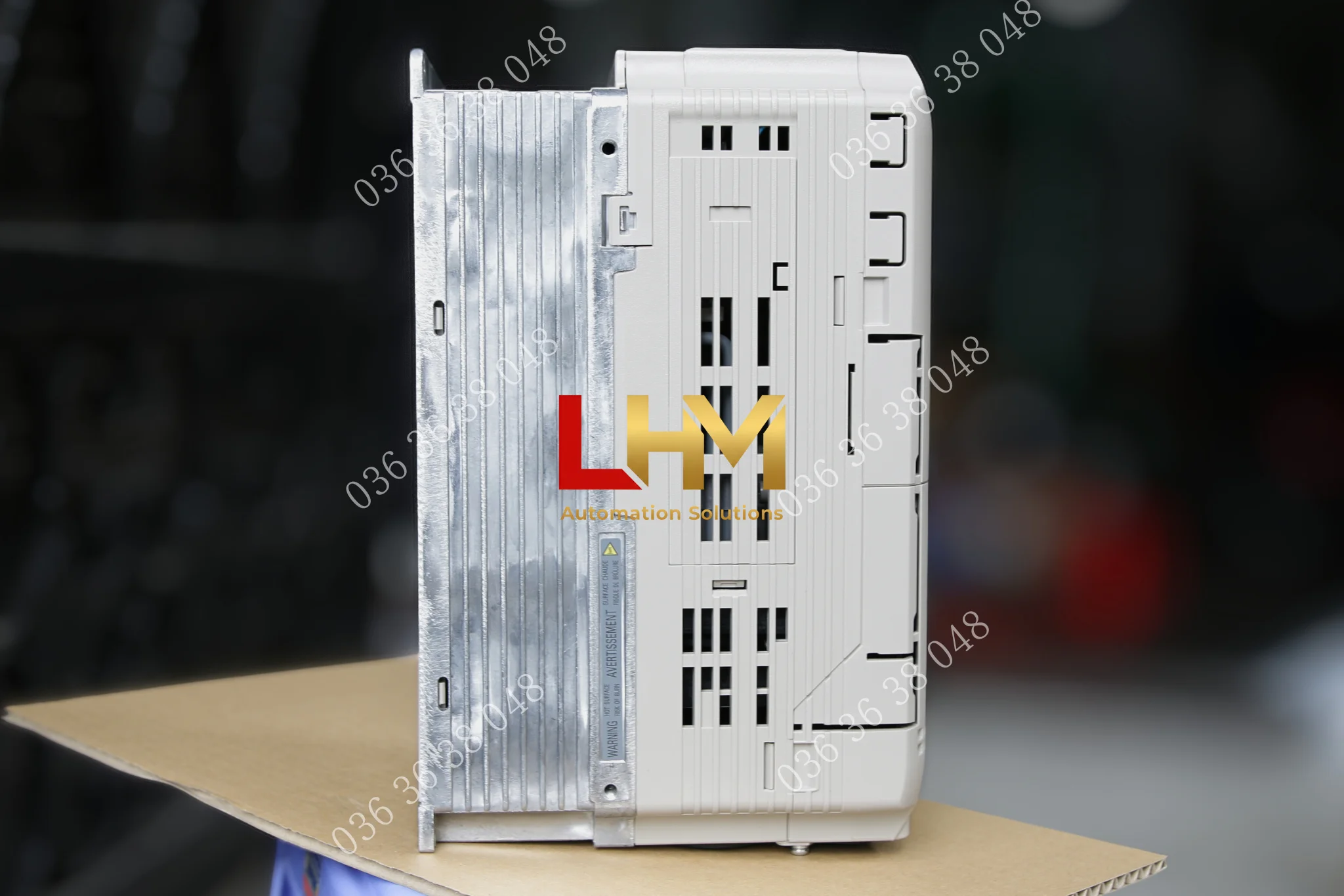 Biến tần Yaskawa L1000 1.5kW 220V, CIMR-LT2A0008FAC 5 Biến tần Yaskawa L1000 1.5kW 220V, CIMR-LT2A0008FAC - Ảnh 3