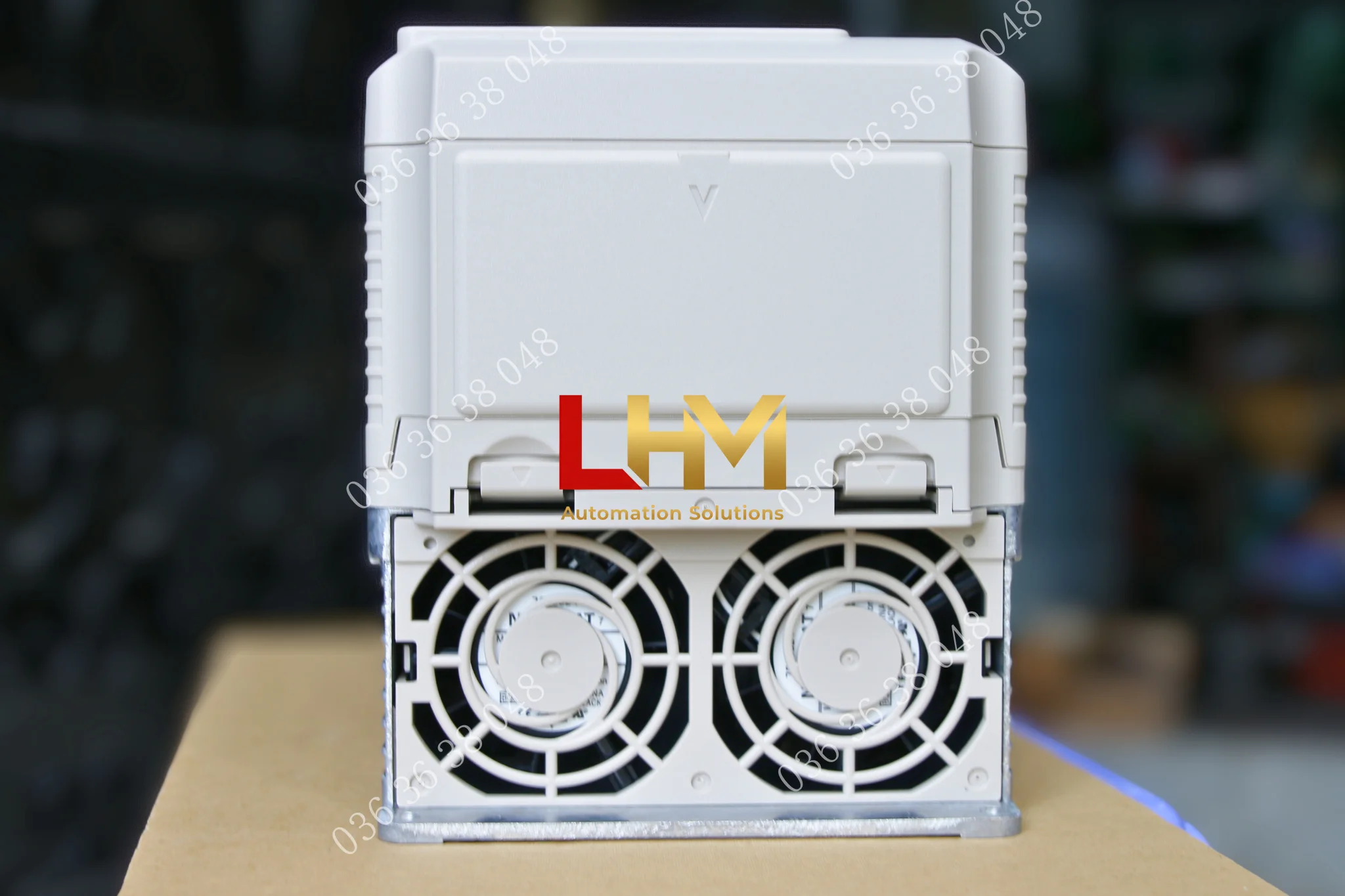 Biến tần Yaskawa L1000 1.5kW 220V, CIMR-LT2A0008FAC 6 Biến tần Yaskawa L1000 1.5kW 220V, CIMR-LT2A0008FAC - Ảnh 4